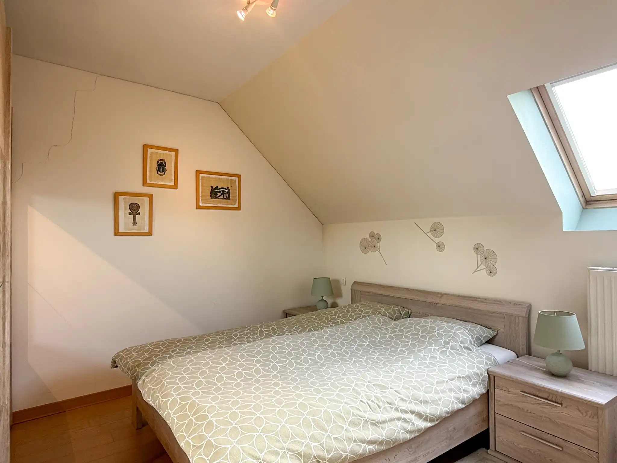 Duplexappartement met 2 slaapkamers op de Grote Markt van Beveren foto 13