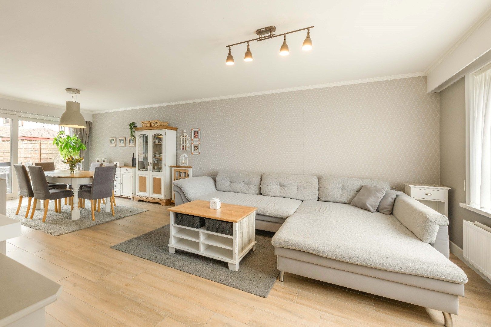 PERFECT ONDERHOUDEN &  ENERGIEZUINIGE WONING MET TUIN & GARAGE  foto 3