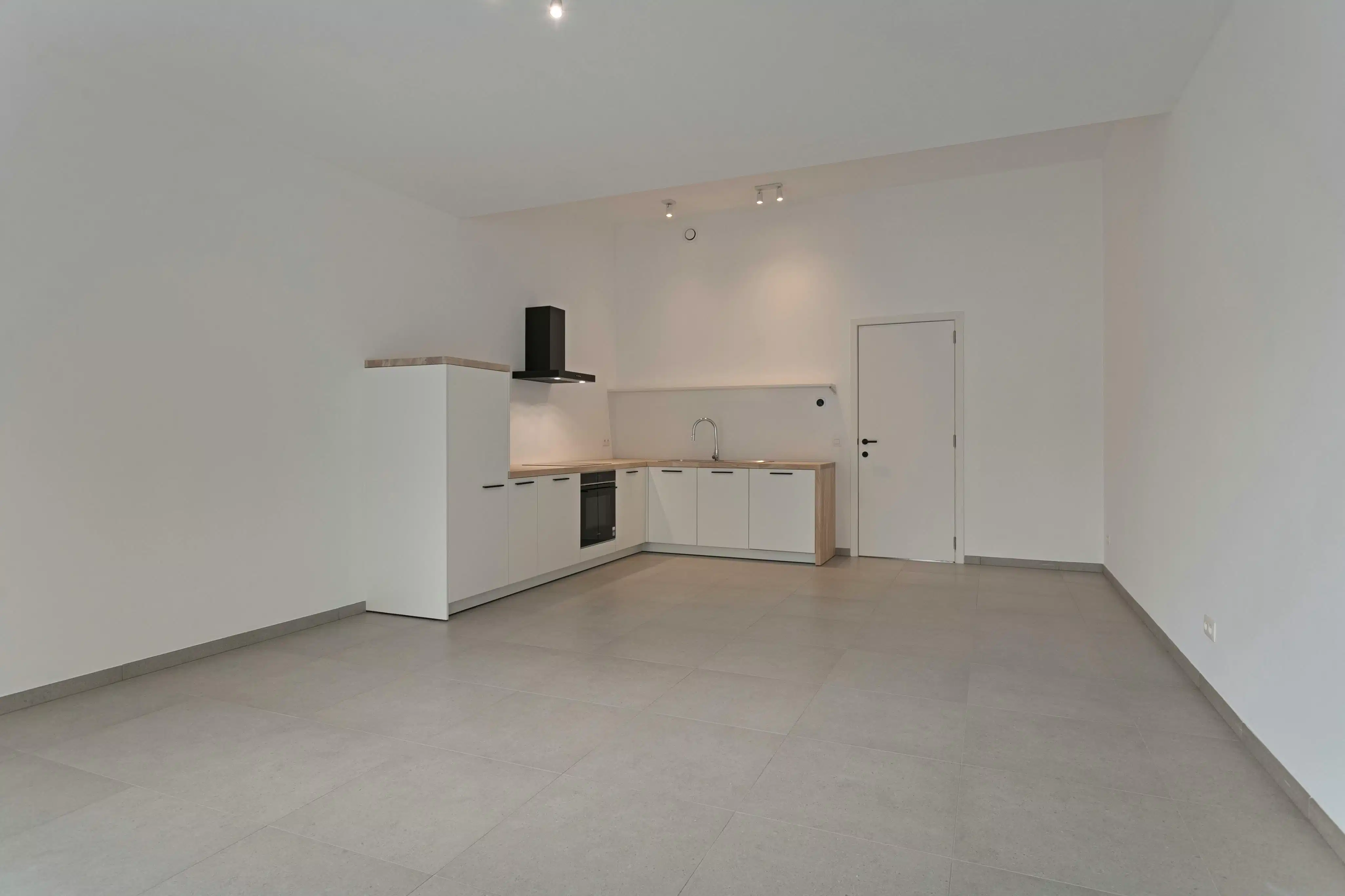 Nieuw appartement te koop in Vlamertinge met leuke tuin! foto 4