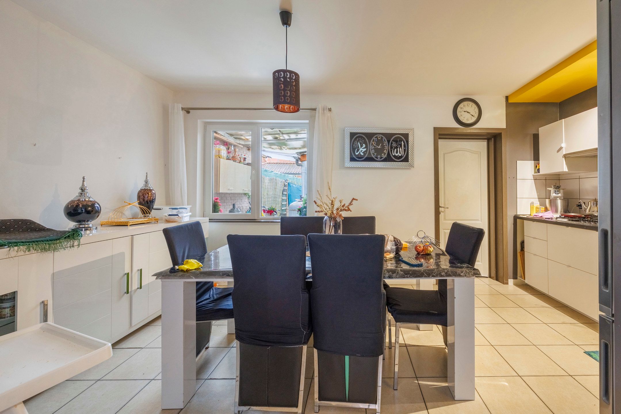 Op te knappen woning  met 3 slaapkamers op toplocatie! foto 5