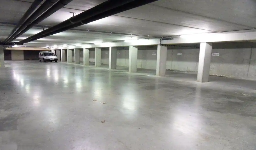 Kantoorruimte te huur in Clinton Park in Roeselare foto 21