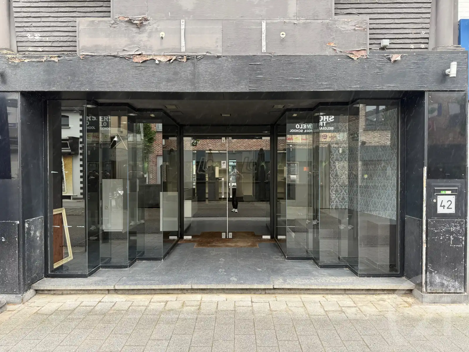 Te renoveren handelspand in het centrum van Tremelo! foto 3