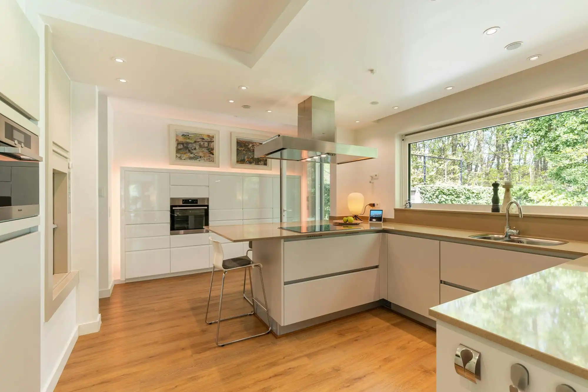 Stijlvolle gerenoveerde villa vlak bij natuur en stad foto 7