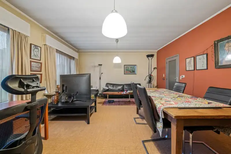 Handelspand met ruime woonst op topligging in Sint-Andries foto 5