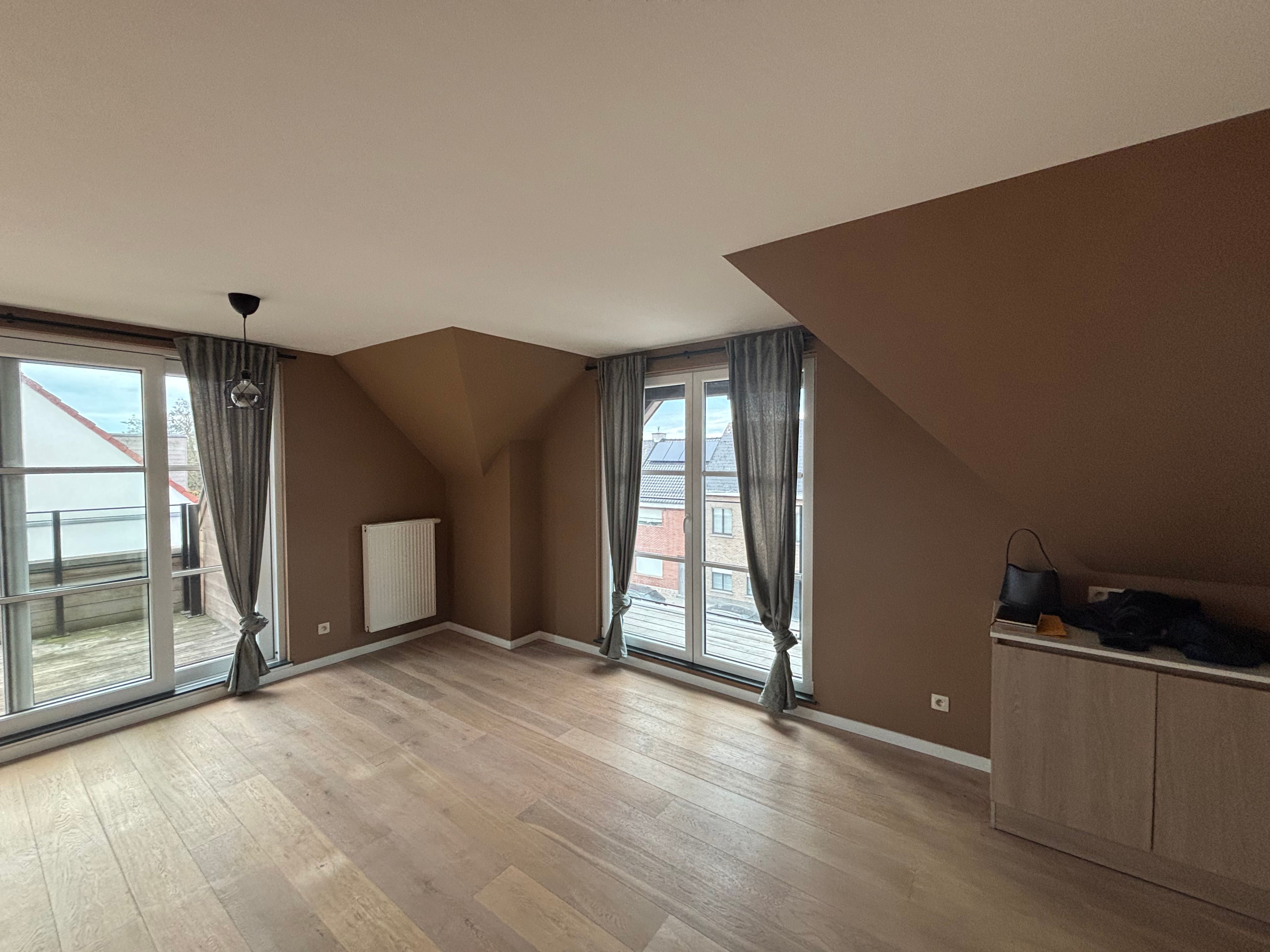 Energiezuinig 3-slaapkamer-duplex appartement in Merelbeke – onmiddellijk beschikbaar foto 3