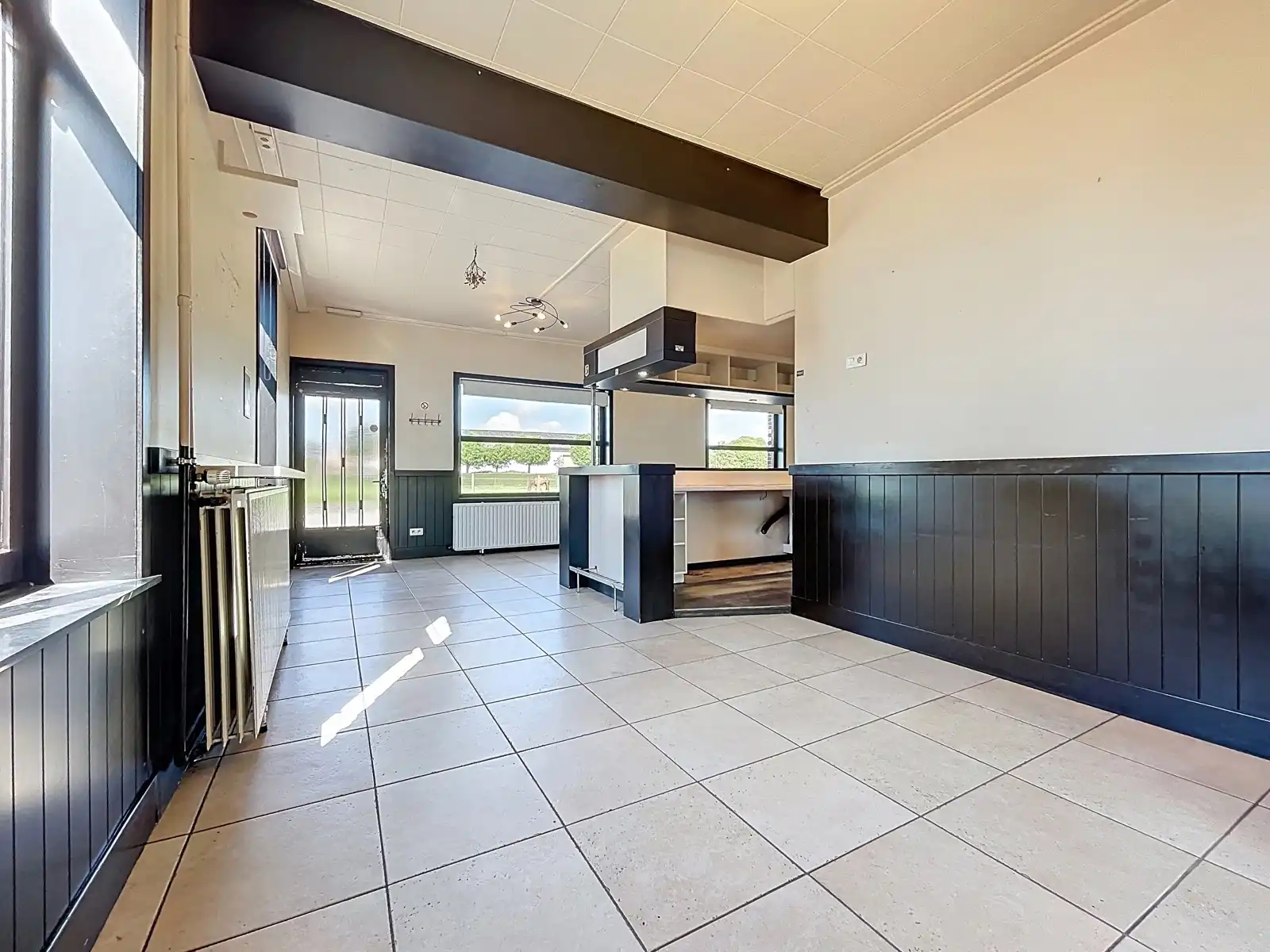 te renoveren huis met 3slps, pol. ruimte en mog. tot handel foto 7