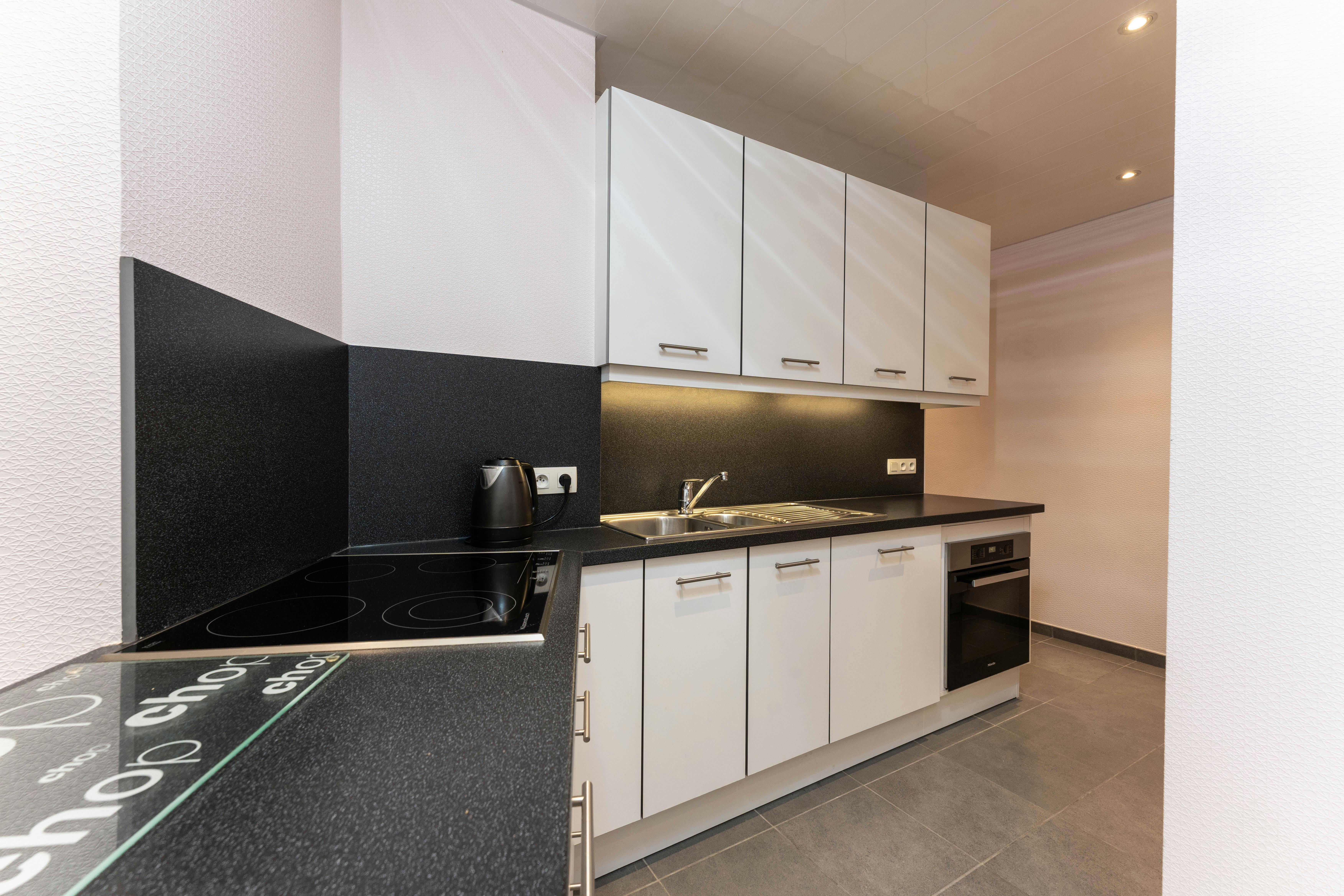 Uniek, historisch en ruim appartement te koop op de zeedijk  foto 4