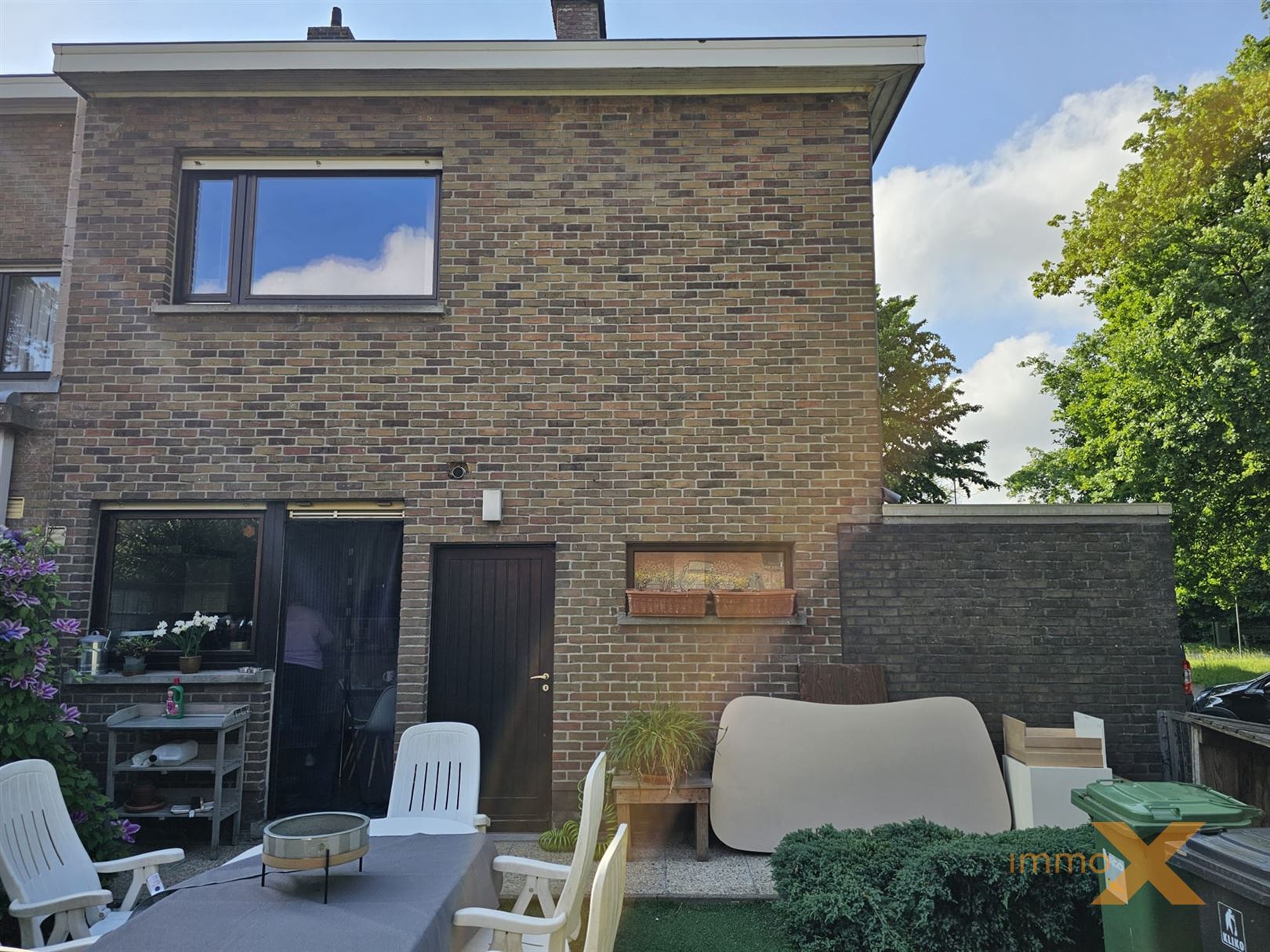 GEZELLIGE SEVENTIES WONING MET GARAGE EN TUINTJE foto 23