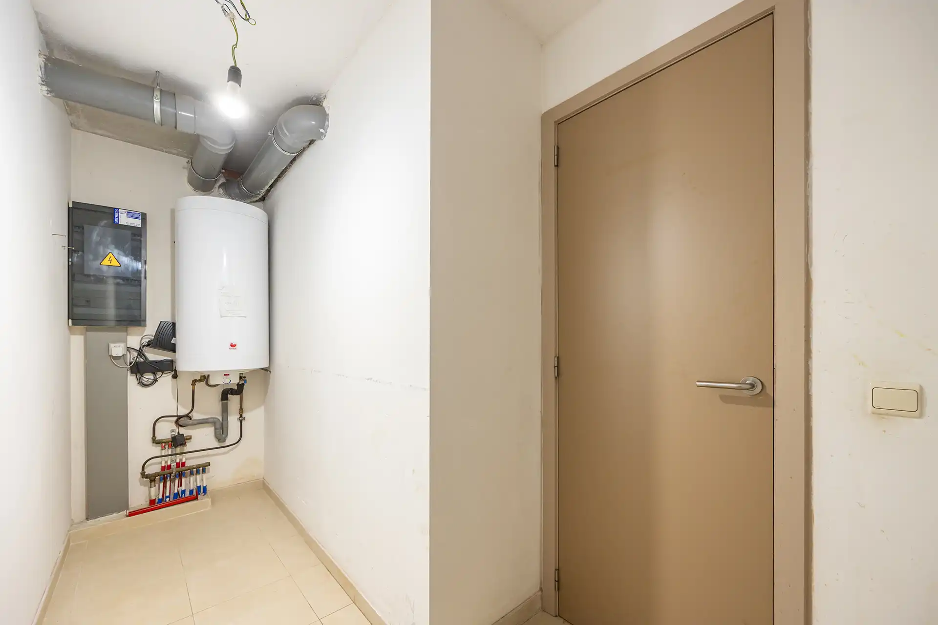 Ruim gelijkvloers appartement (Bj 2005) met 2 slpk en tuin foto 8