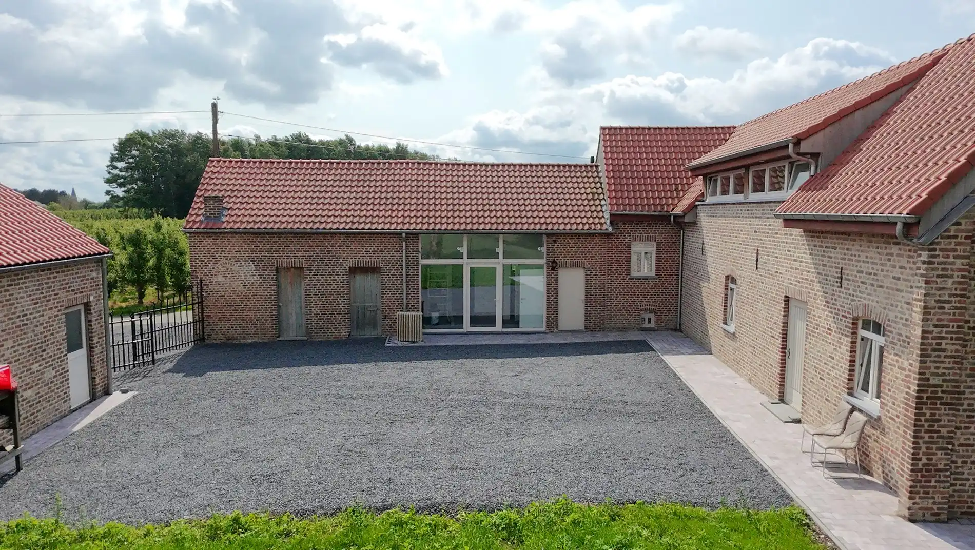 Charmante hoeve te koop in Herk-de-stad foto 3