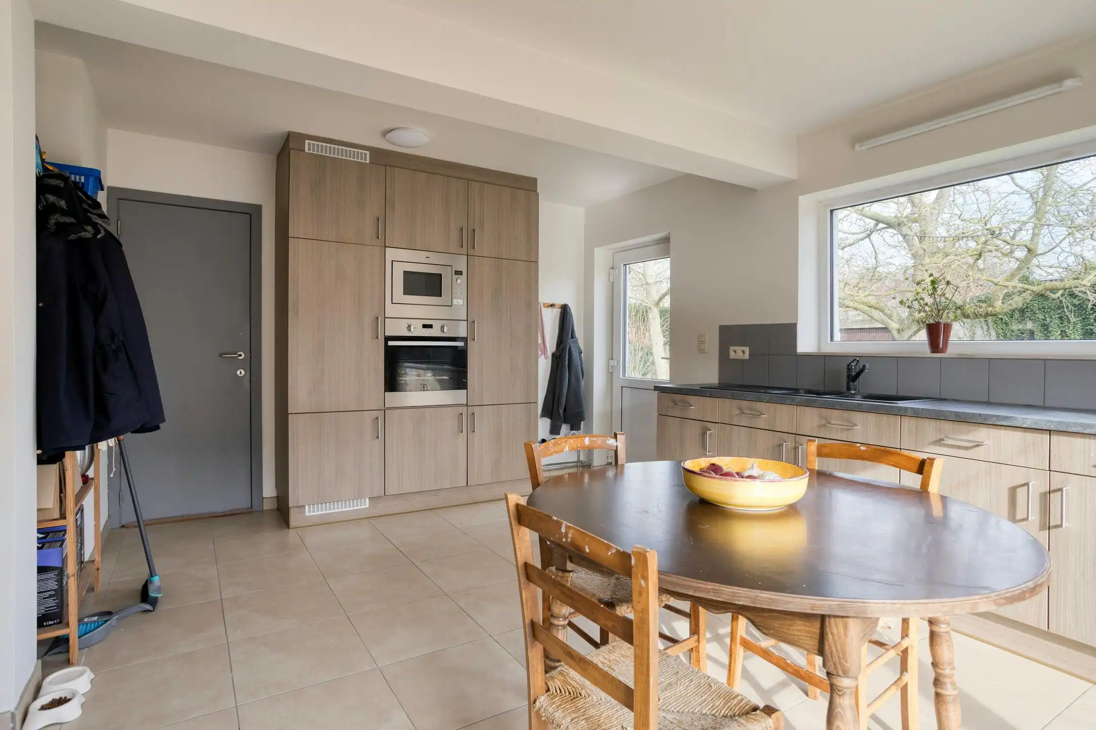 Charmante woning op ruim perceel te Jabbeke foto 7