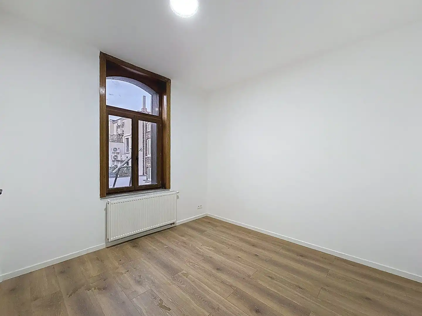 Instapklare gerenoveerde woning op toplocatie in Tienen foto 5