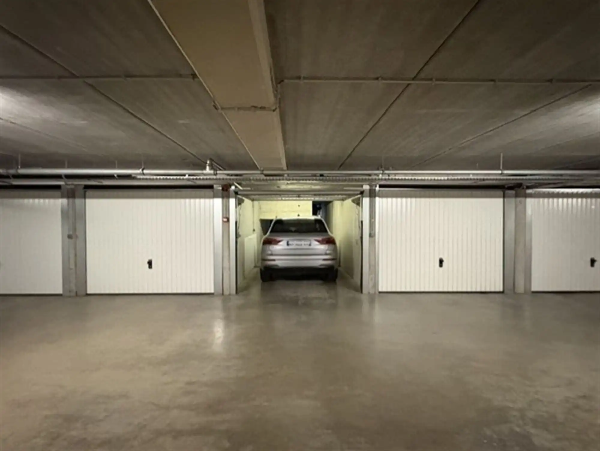 Zeer ruime ondergrondse garagebox te koop – Parklaan, Bredene foto 7