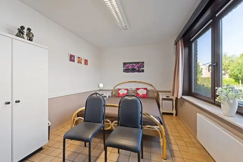 Verzorgde halfopen bebouwing met vele mogelijkheden te De Haan. foto 14