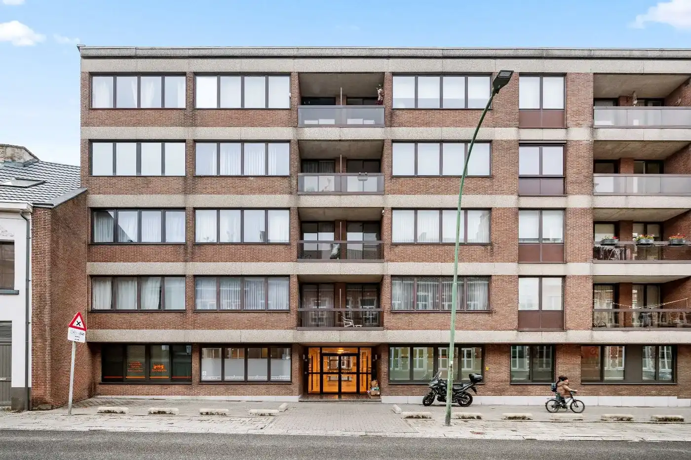 Instapklaar appartement te centrum Tienen. foto 4