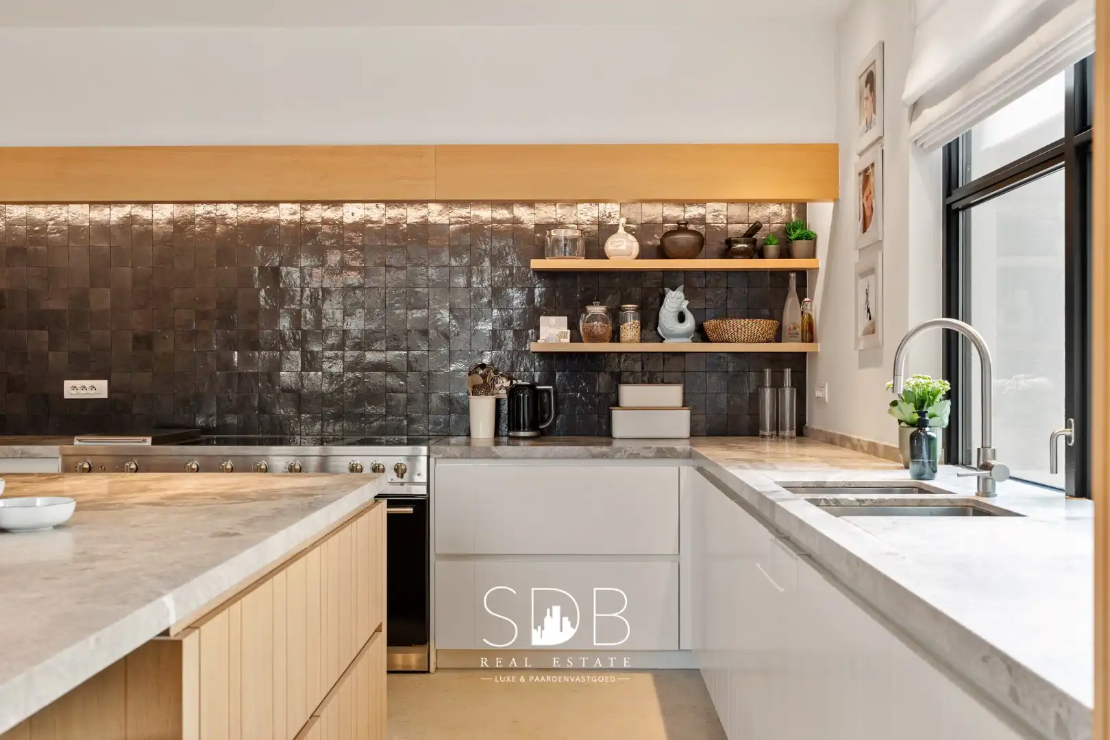 Prachtige villa met hippische accommodatie en graslanden mogelijkheid tot 23 ha foto 15