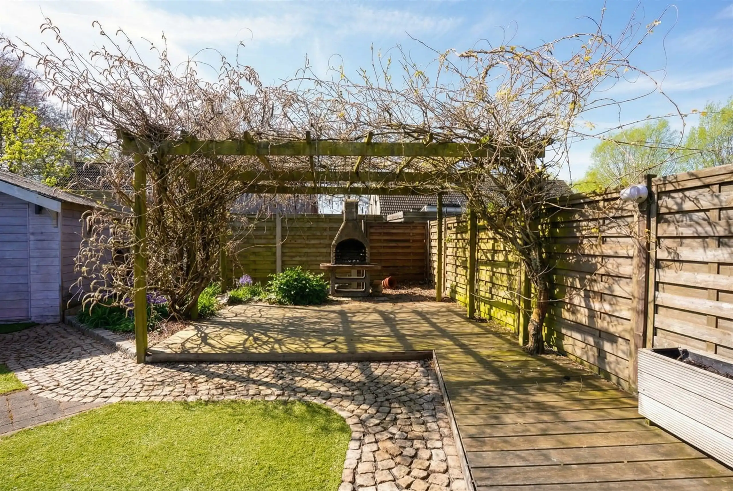 Een verrassing van formaat… halfopen wonen met alle extra’s foto 6