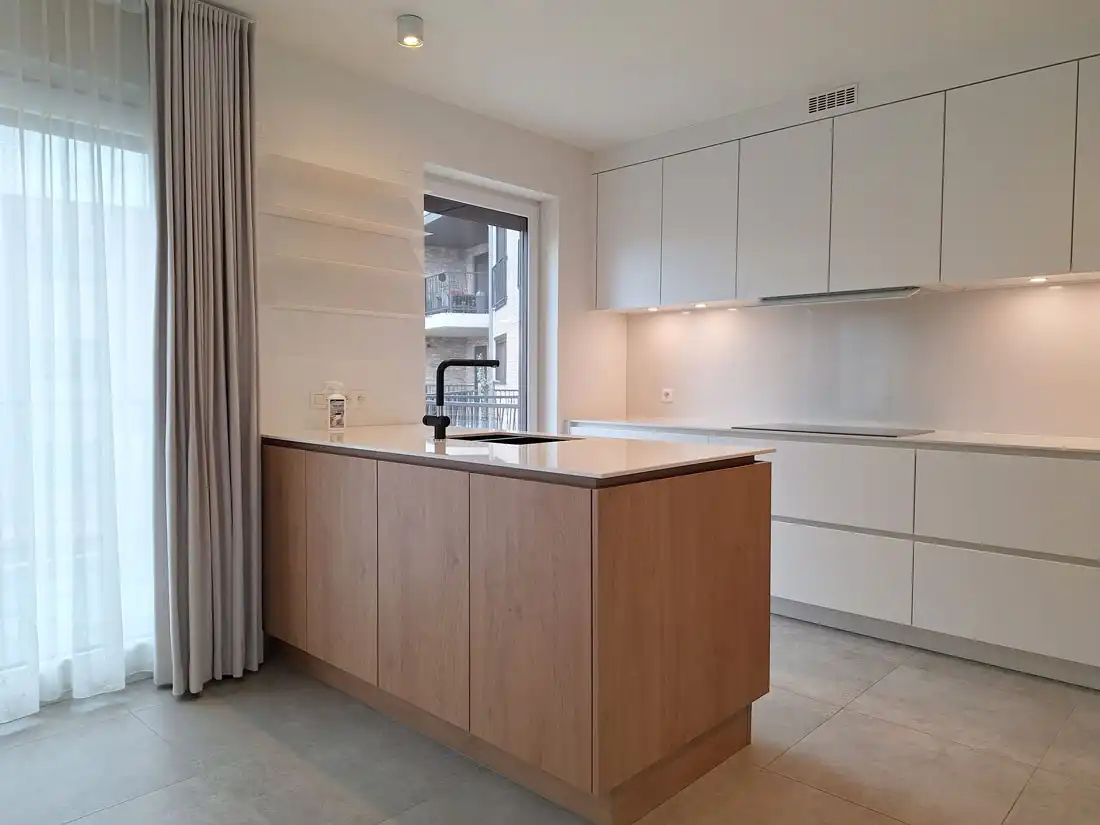 Modern instapklaar appartement te Koersel centrum foto 9