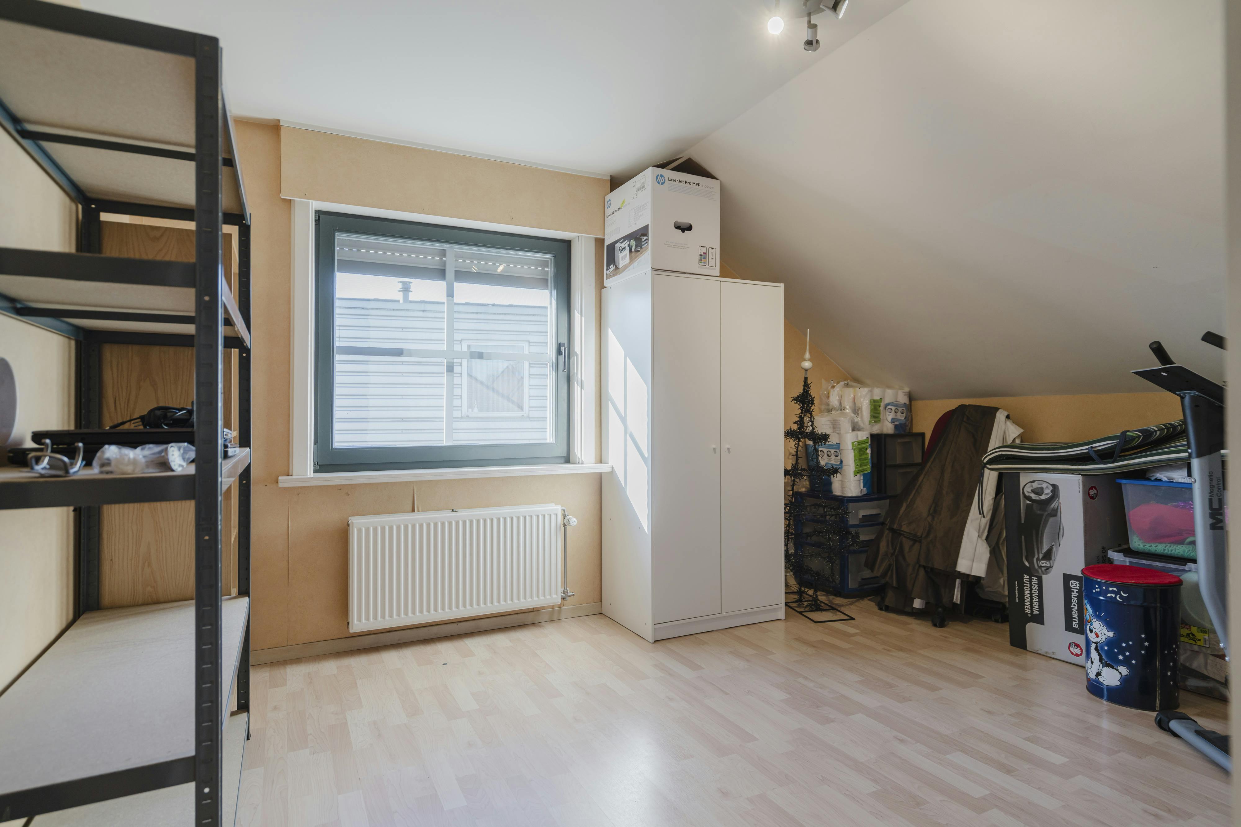 Ruime villa met 6 kamers te koop in Sint-Eloois-Vijve foto 21