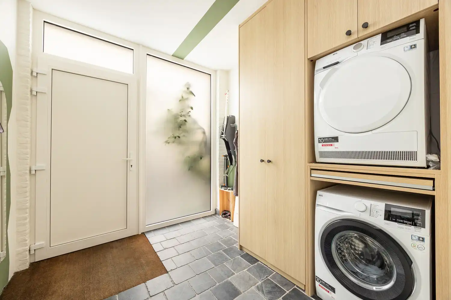 Volledig gerenoveerde en energiezuinige woning (175m² bew.opp.) met leuke buitenruimte nabij 't Groen Kwartier in Antwerpen foto 3
