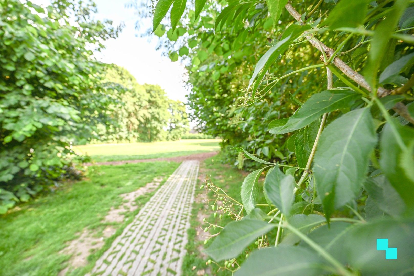 Stadswoning met tuin in centrum Oostrozebeke foto 21