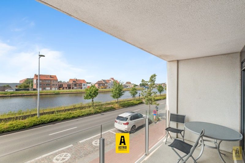 Instapklaar appartement met ruim terrassen en private garage! foto 4