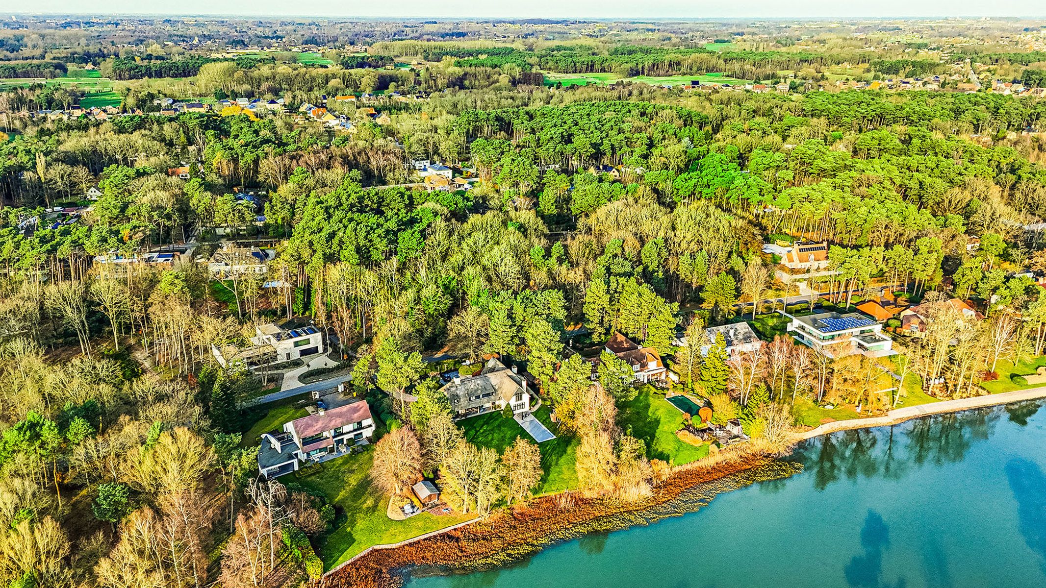 Exclusieve bouwgrond van 4.370 m² in “Golf & Meer”-domein foto {{pictureIndex}}