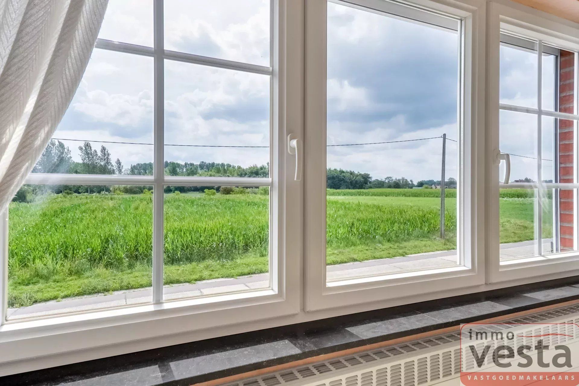 Ruime, landelijk gelegen woning op goede locatie foto 19