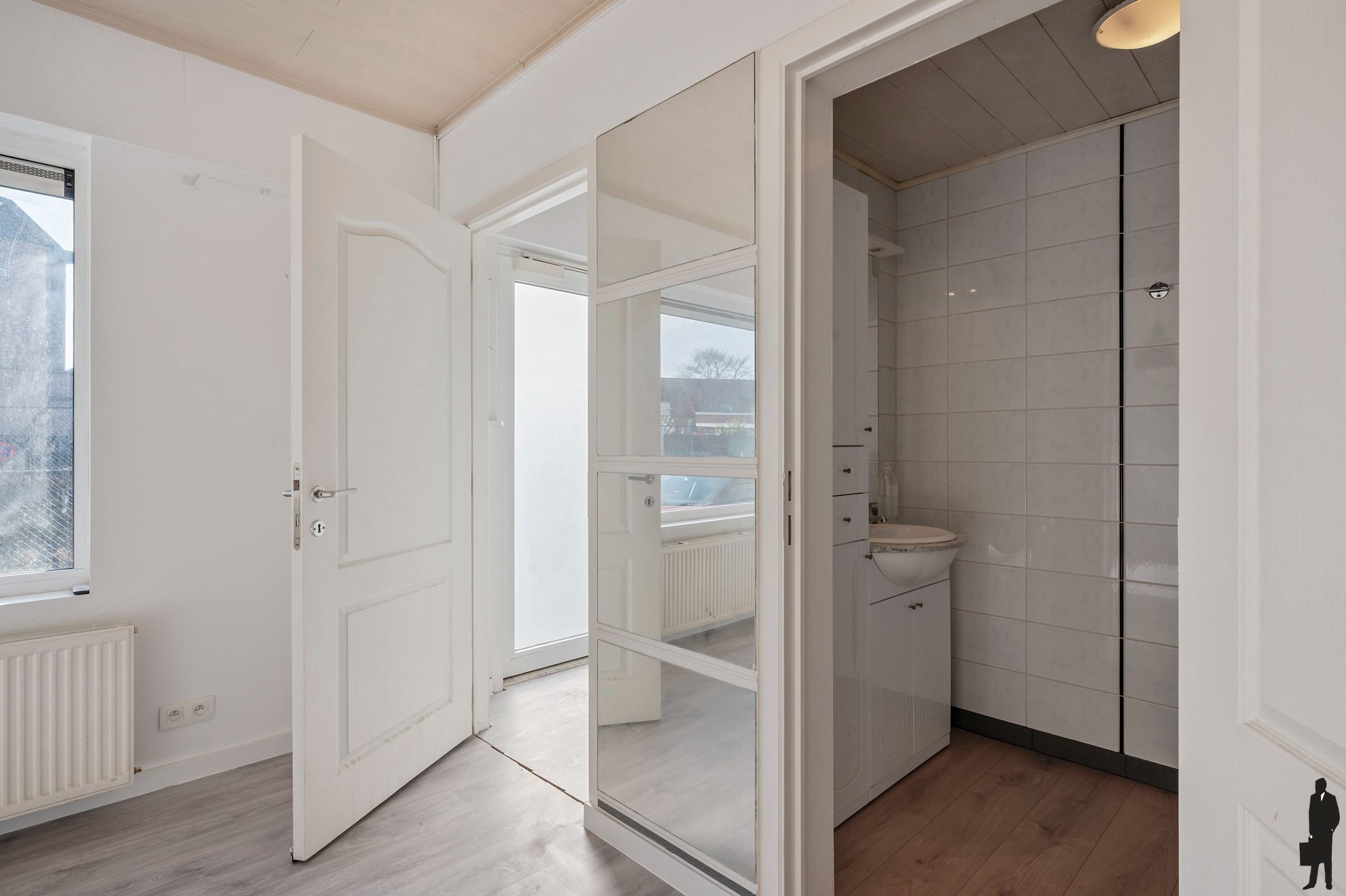 Ruim appartement met mogelijkheid tot kantoor/vrij beroep! foto 9