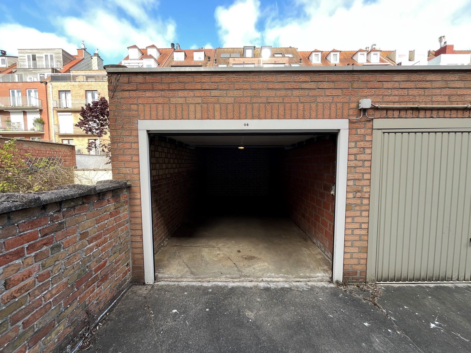 Goed gelegen garagebox foto 3