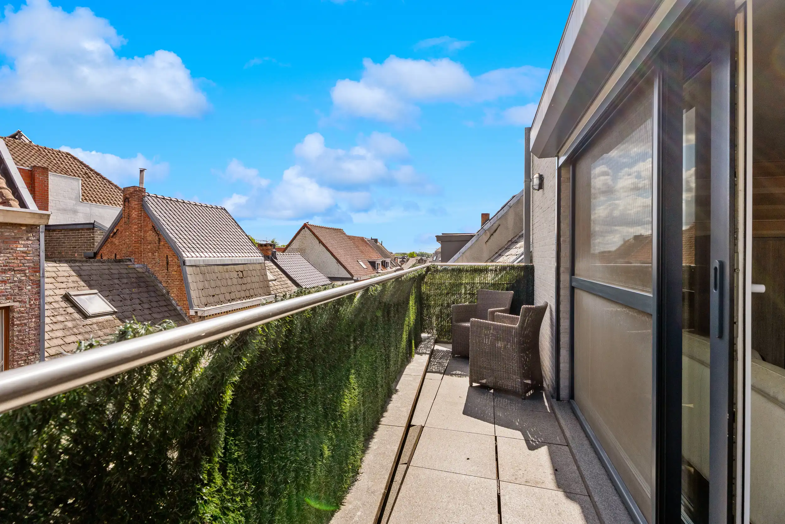 Lichtrijk appartement met terras op toplocatie in Wetteren foto 8