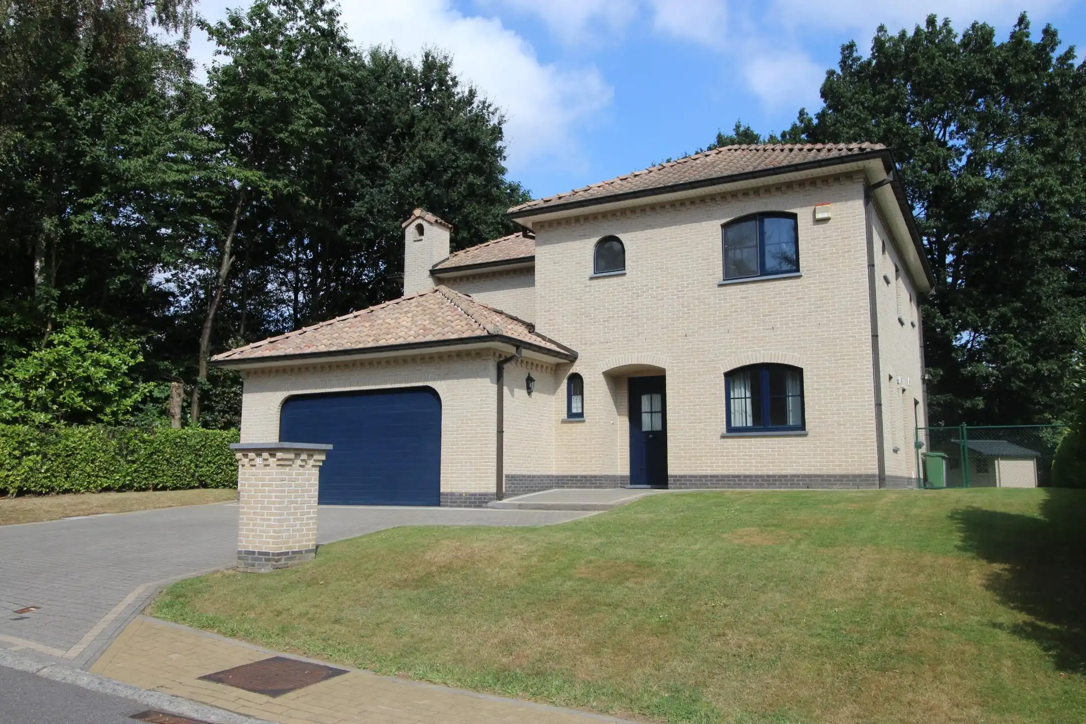 Villa te huur foto {{pictureIndex}}