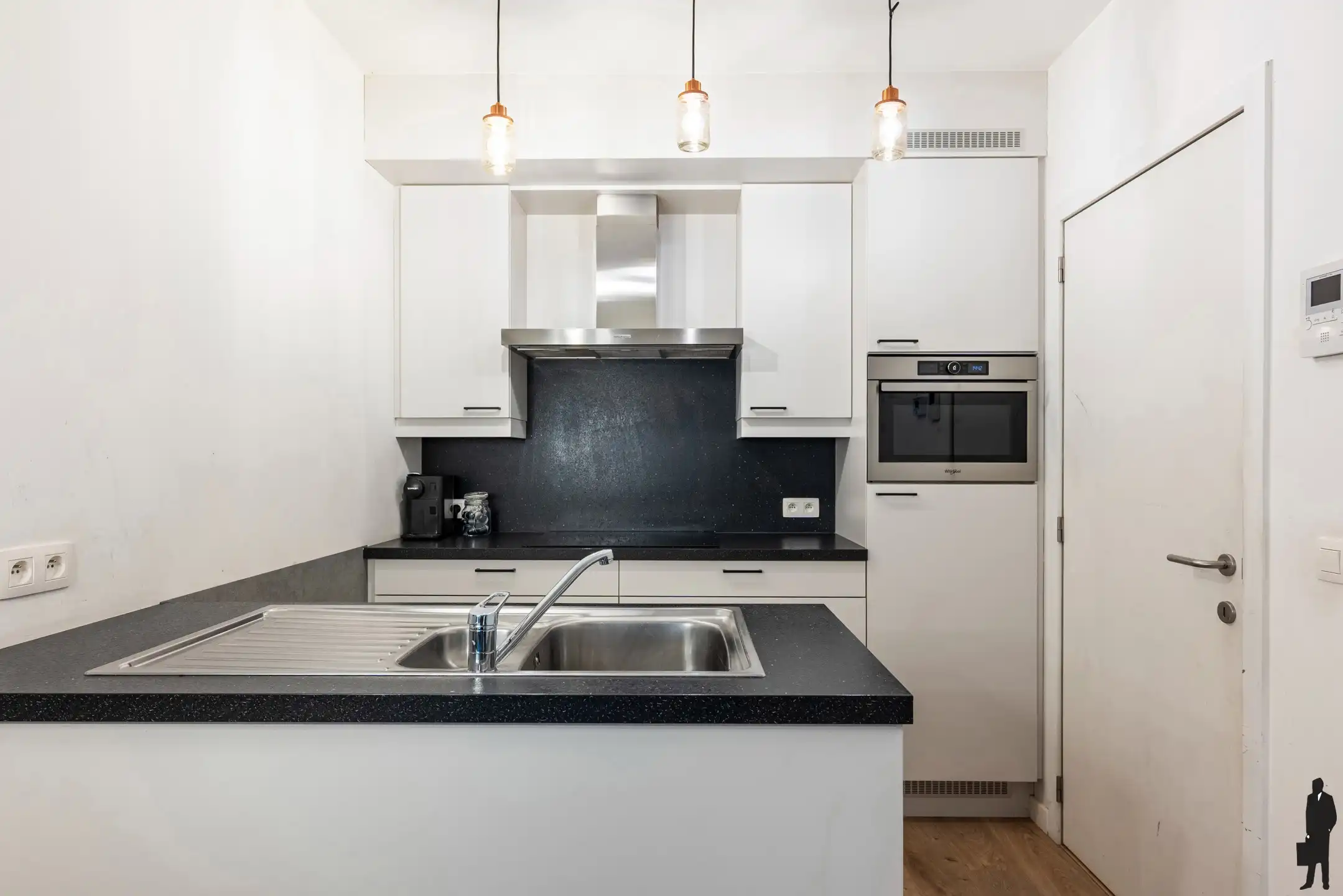 Stijlvol appartement met 2 slaapkamers in hartje Hoogstraten foto 5