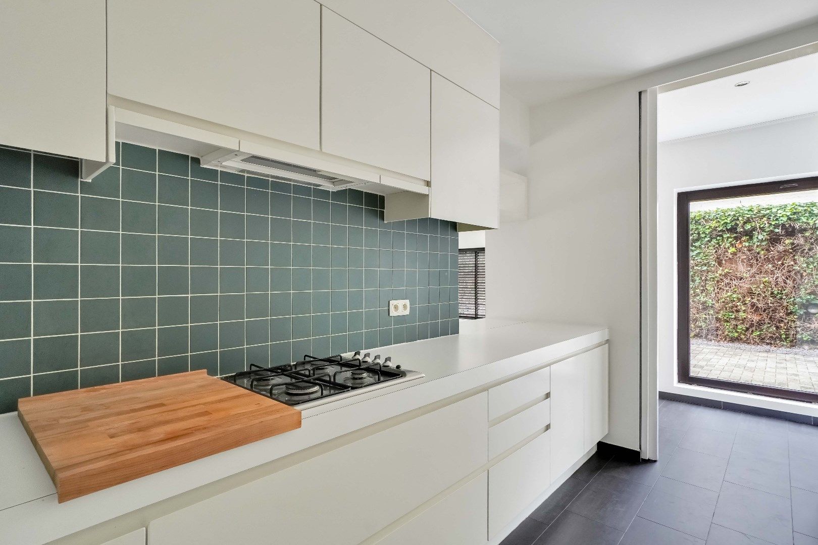 IN OPTIE ! GEZINSWONING MET EEN BEWOONBARE OPP. VAN 198 M² OP EEN MOOI PERCEEL AAN DE MAAS ! foto 10