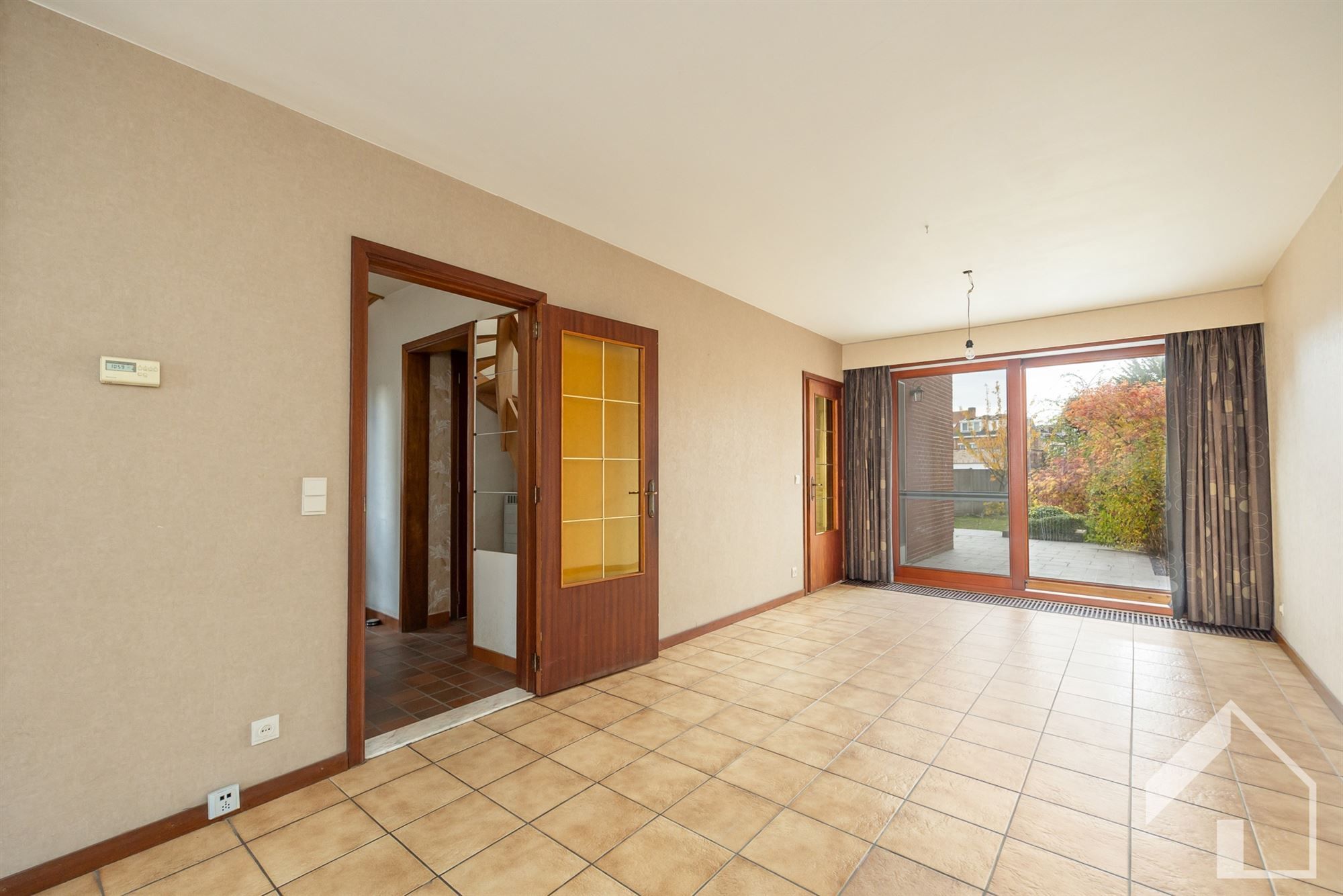 Deels te renoveren woning foto 5