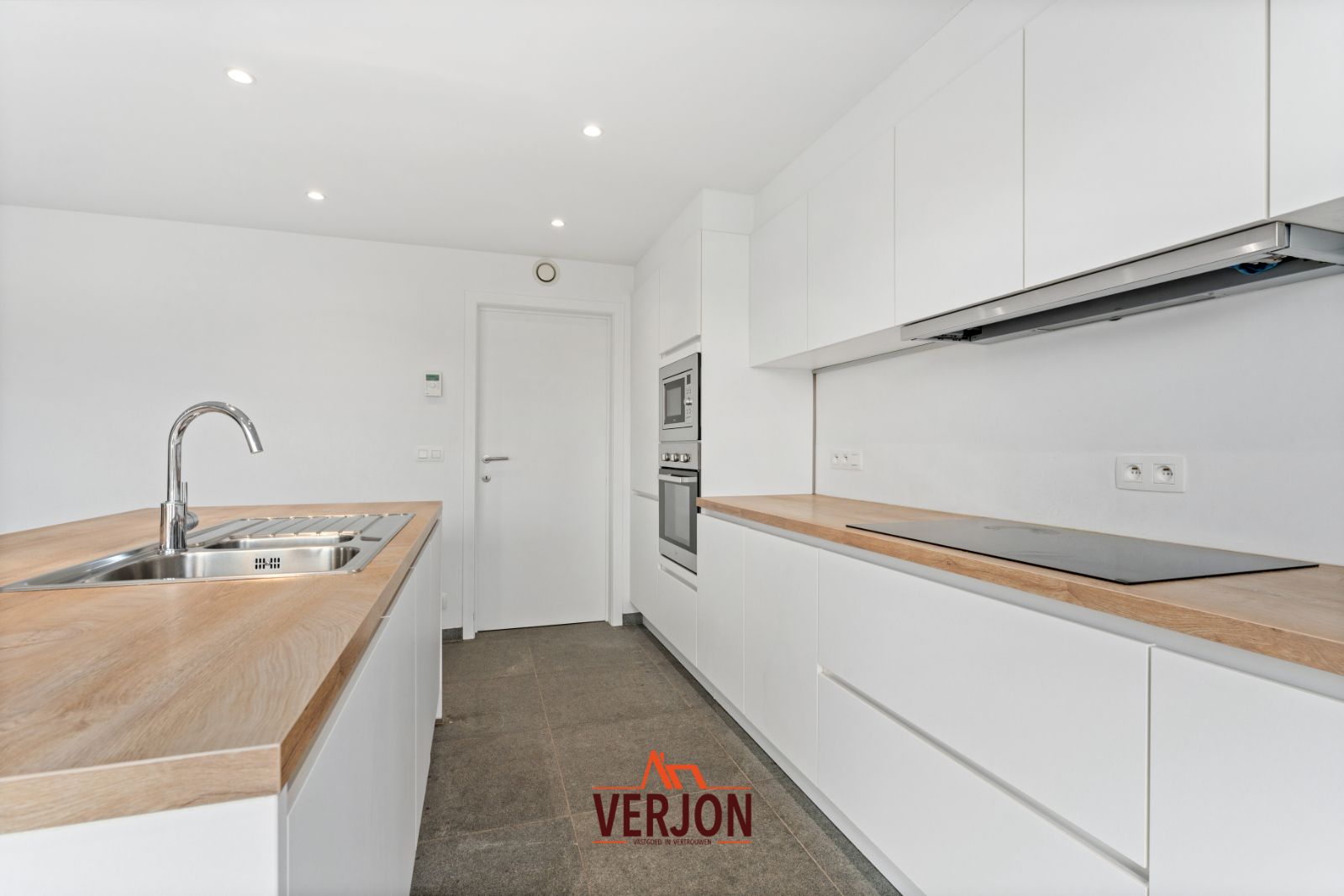 Ruim tweeslaapkamerappartement met twee terrassen! foto 12