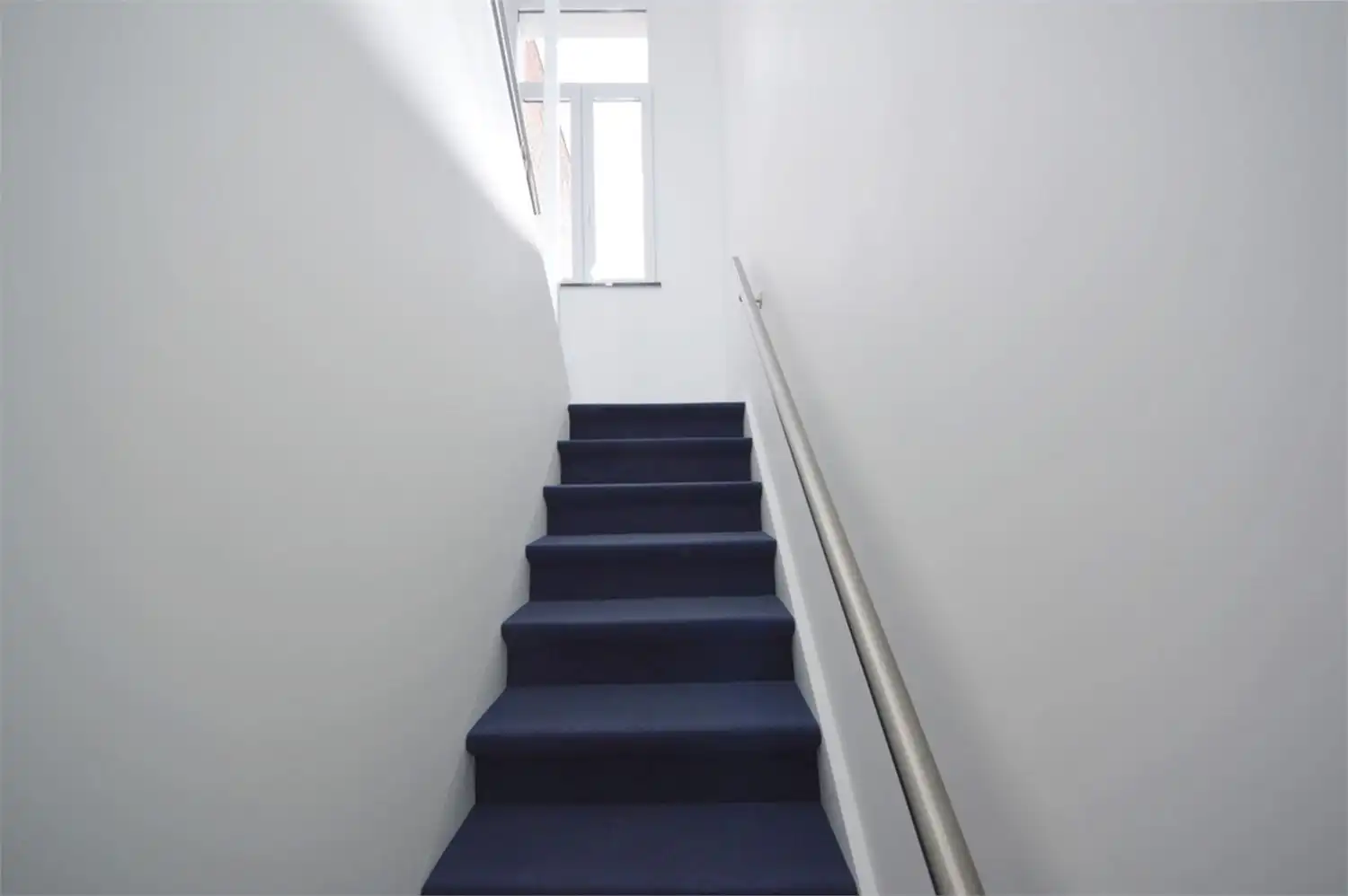 COMPLEET VERNIEUWDE DUPLEX MET TERRAS foto 8