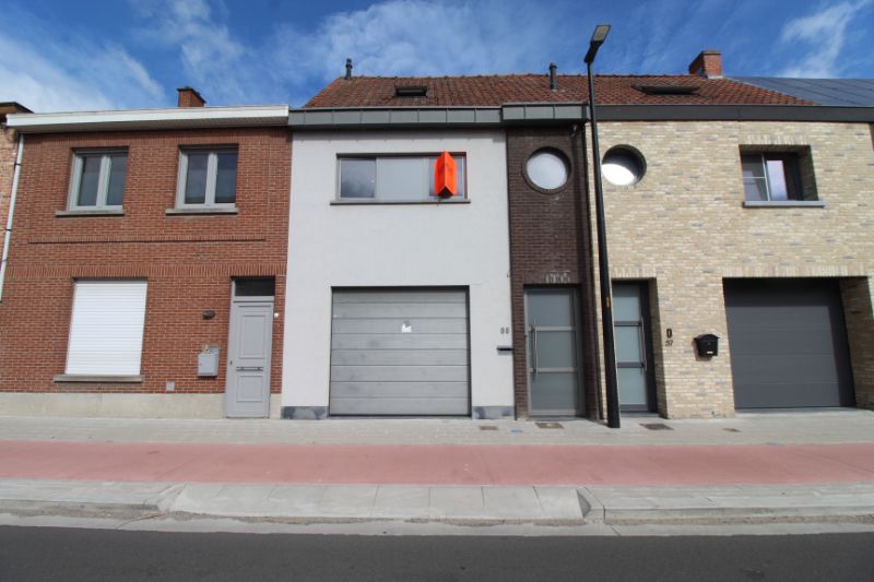 Gezellige woning met ruime tuin te huur in Dadizele foto {{pictureIndex}}