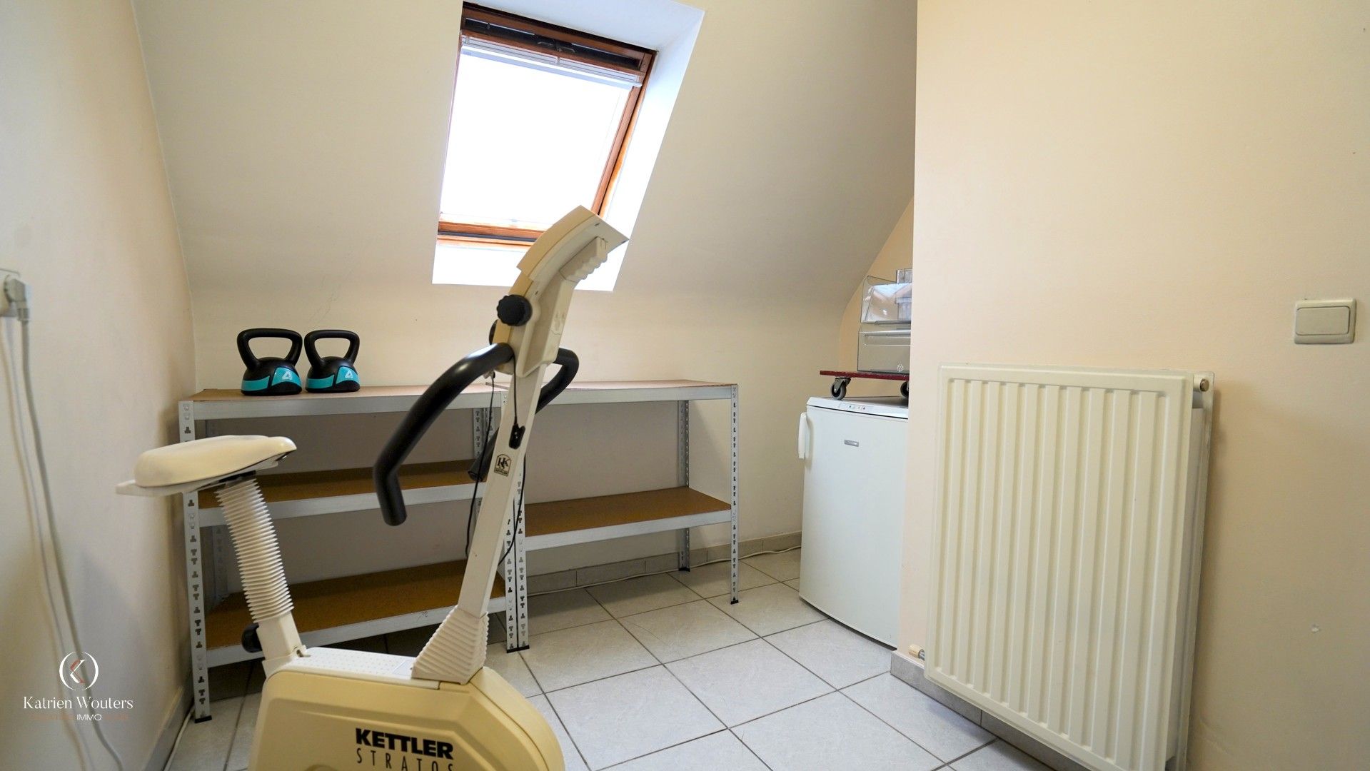 Centraal gelegen appartement met autostaanplaats foto 9