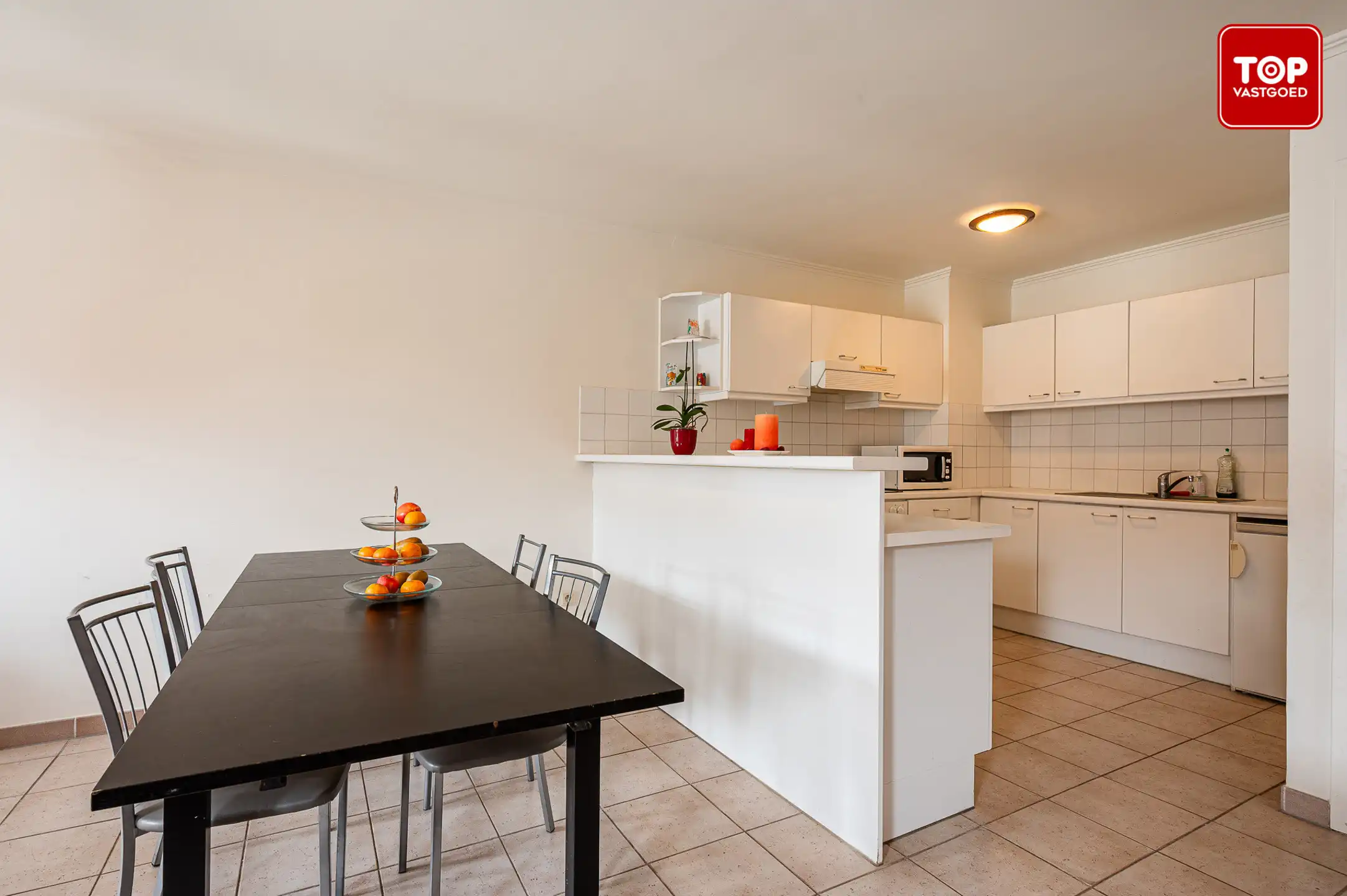 Ruim en lichtrijk 2 slaapkamerappartement in Waarschoot foto 3