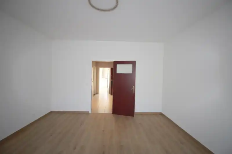 2-slaapkamer appartement met garage foto 8