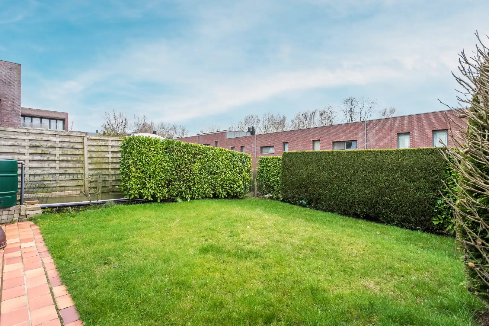 Solide 3-gevel woning met 3 slaapkamers, tuin en garage nabij centrum Halle foto 15