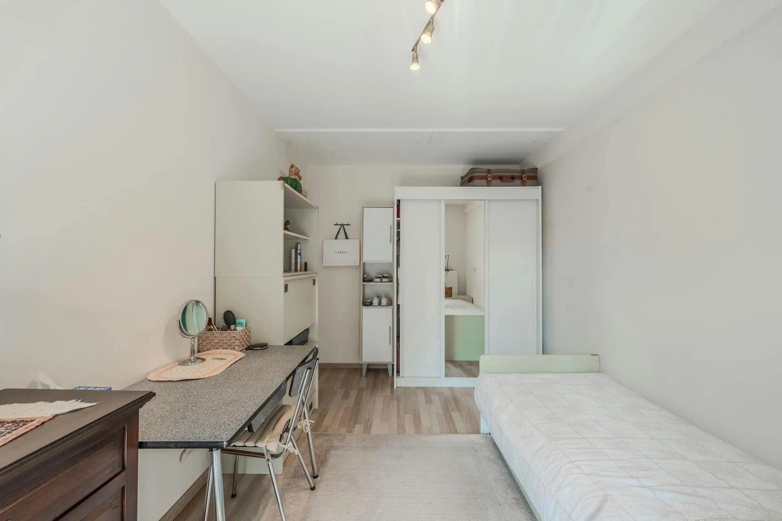 Ruim investeringsappartement met 2 slaapkamers te Oostende foto 18