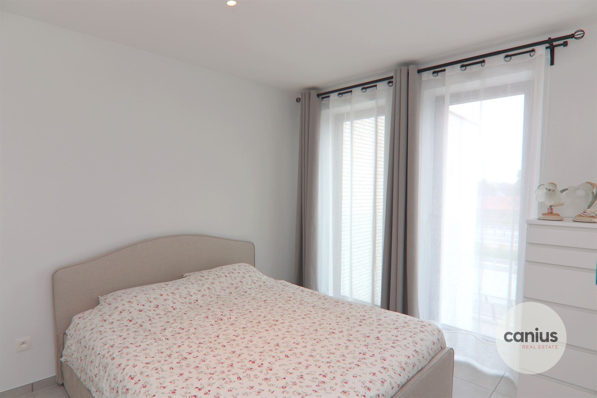 APPARTEMENT MET 2 SLPKS NABIJ HET CENTRUM foto 5