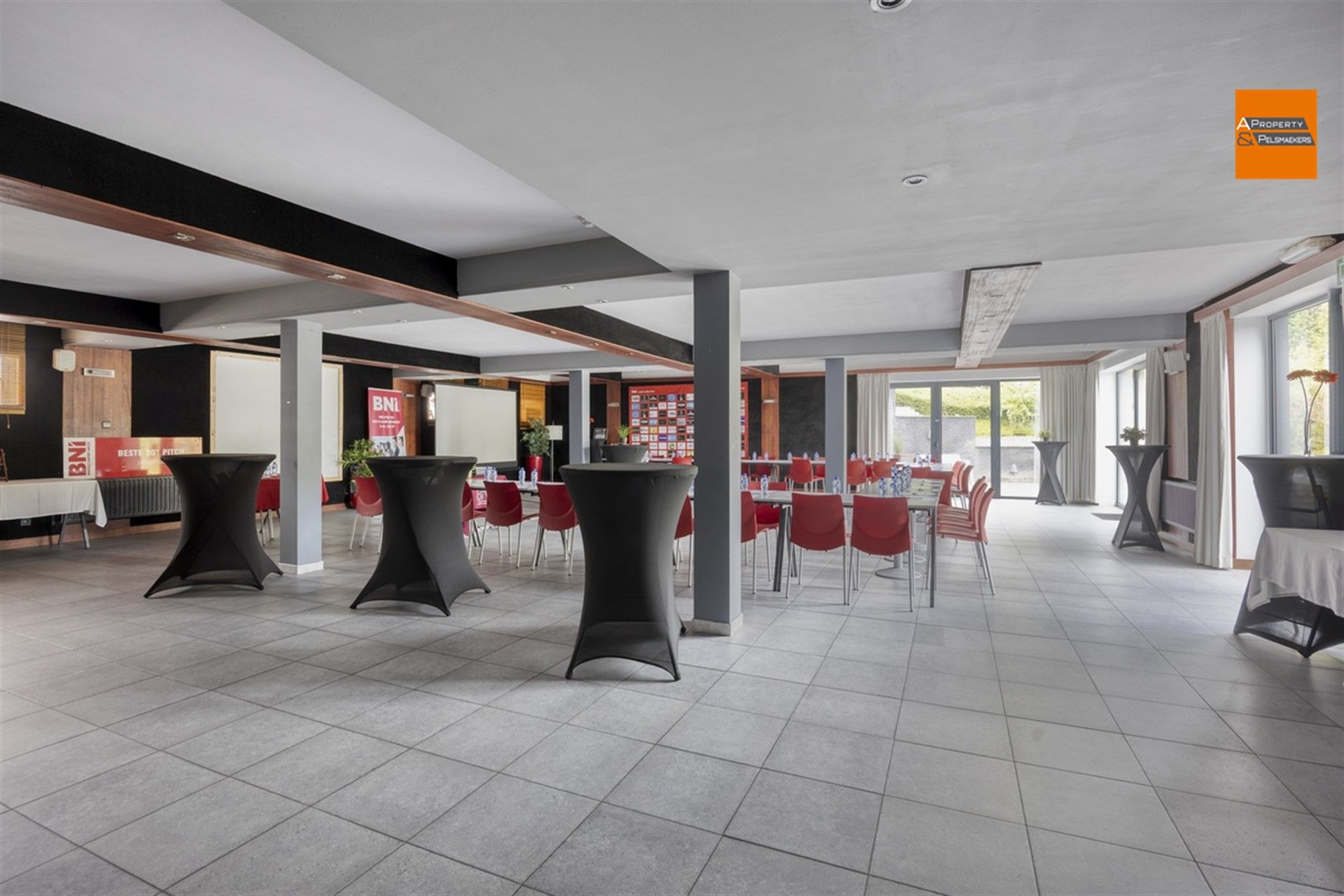 Hotel met 24 kamers foto 25
