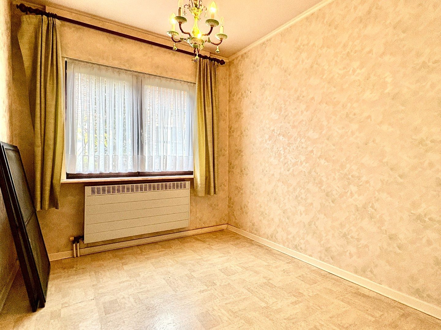 Gelijkvloerse villa op 614 m² met 3 slks en een inpandige garage. foto 13