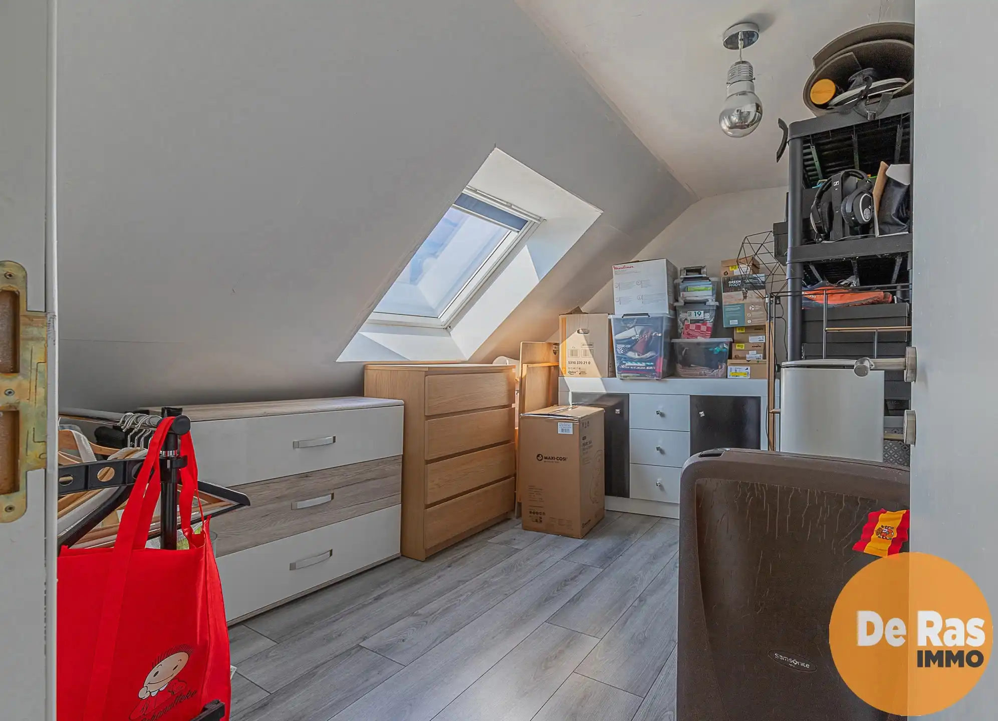 EREMBODEGEM - Instapklare woning in een doodlopende straat foto 14