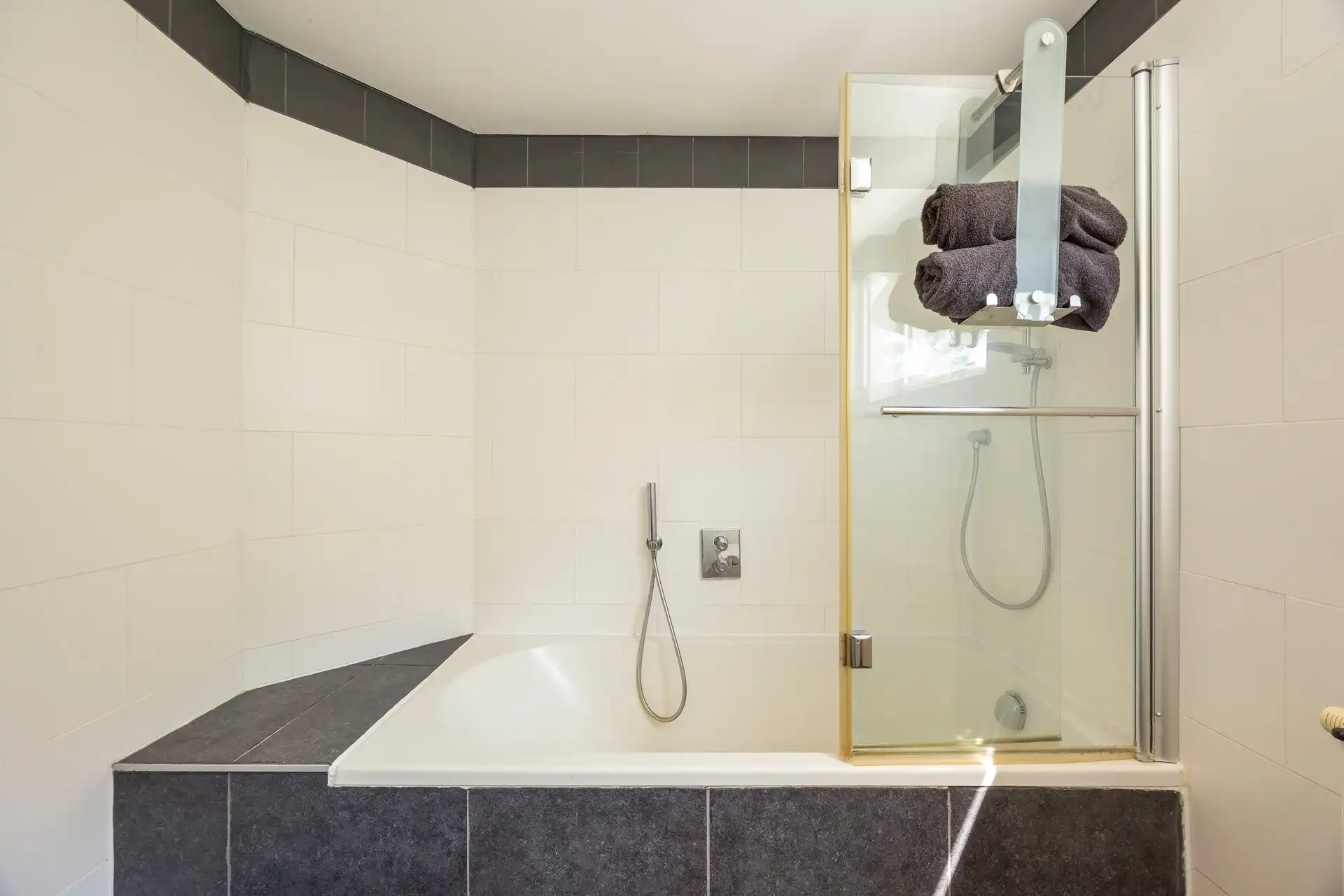 Instapklare woning met 3 slpk, zuidgerichte tuin en atelier foto 34