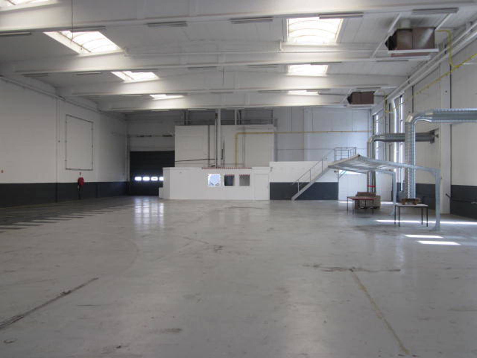 Magazijn 1.001m² met kantoor Haven Antwerpen foto {{pictureIndex}}