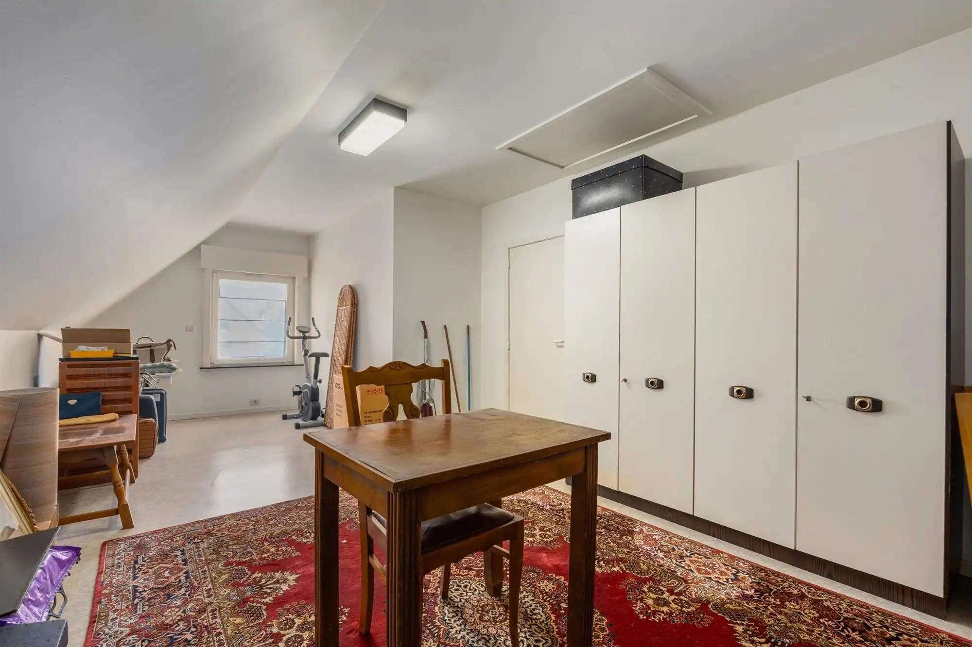 Stijlvolle villawoning met 3 slaapkamers en fijne tuin in gegeerde woonbuurt foto 14